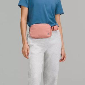 NWT Lululemon Everywhere Belt Bag 1L Pink Pastel